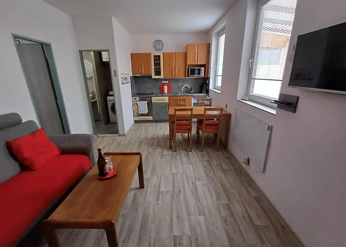 Apartman V Centru Zlina S Parkovanim U Domu