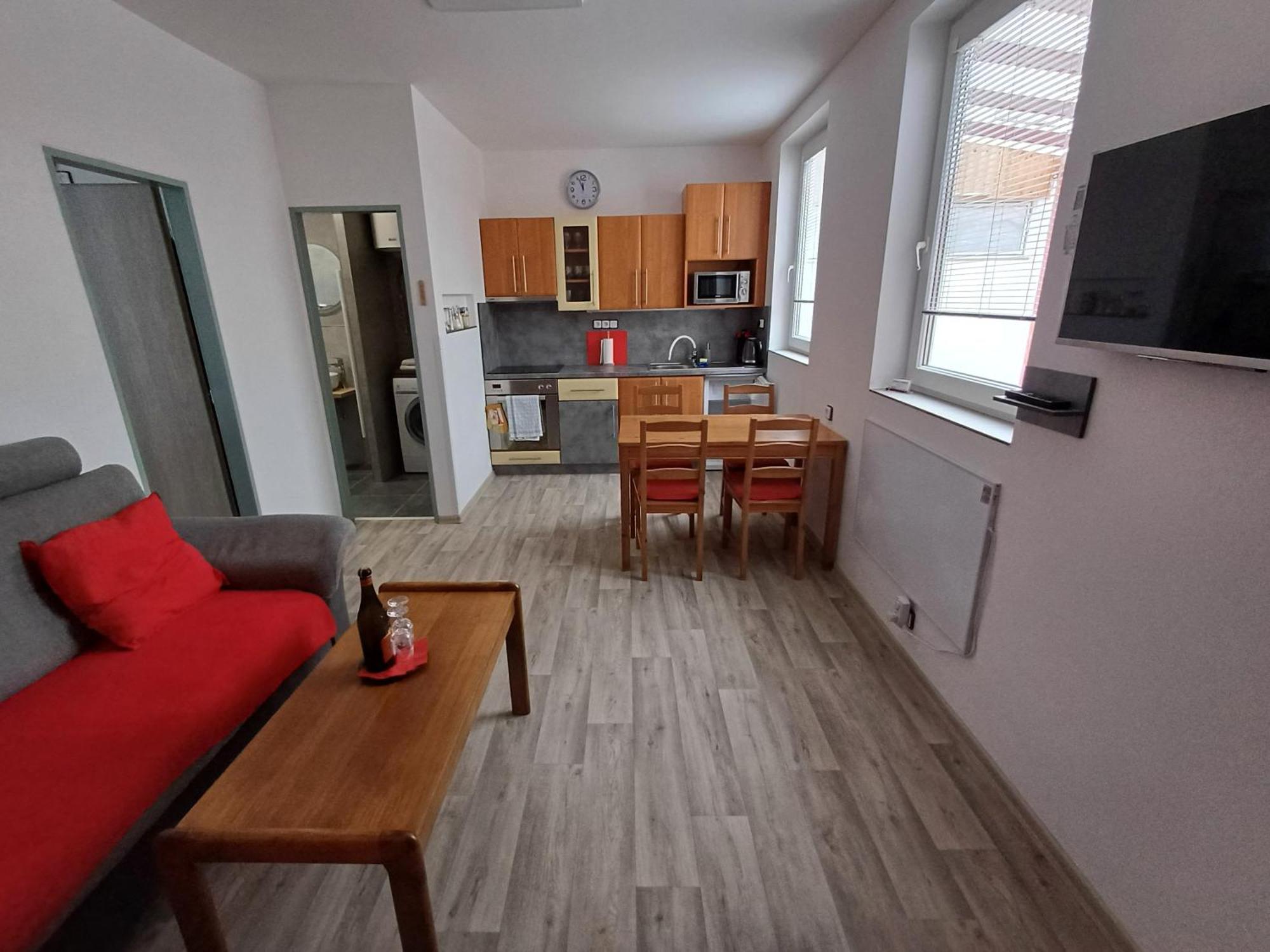 Apartment V Centru Zlina S Parkovanim U Domu