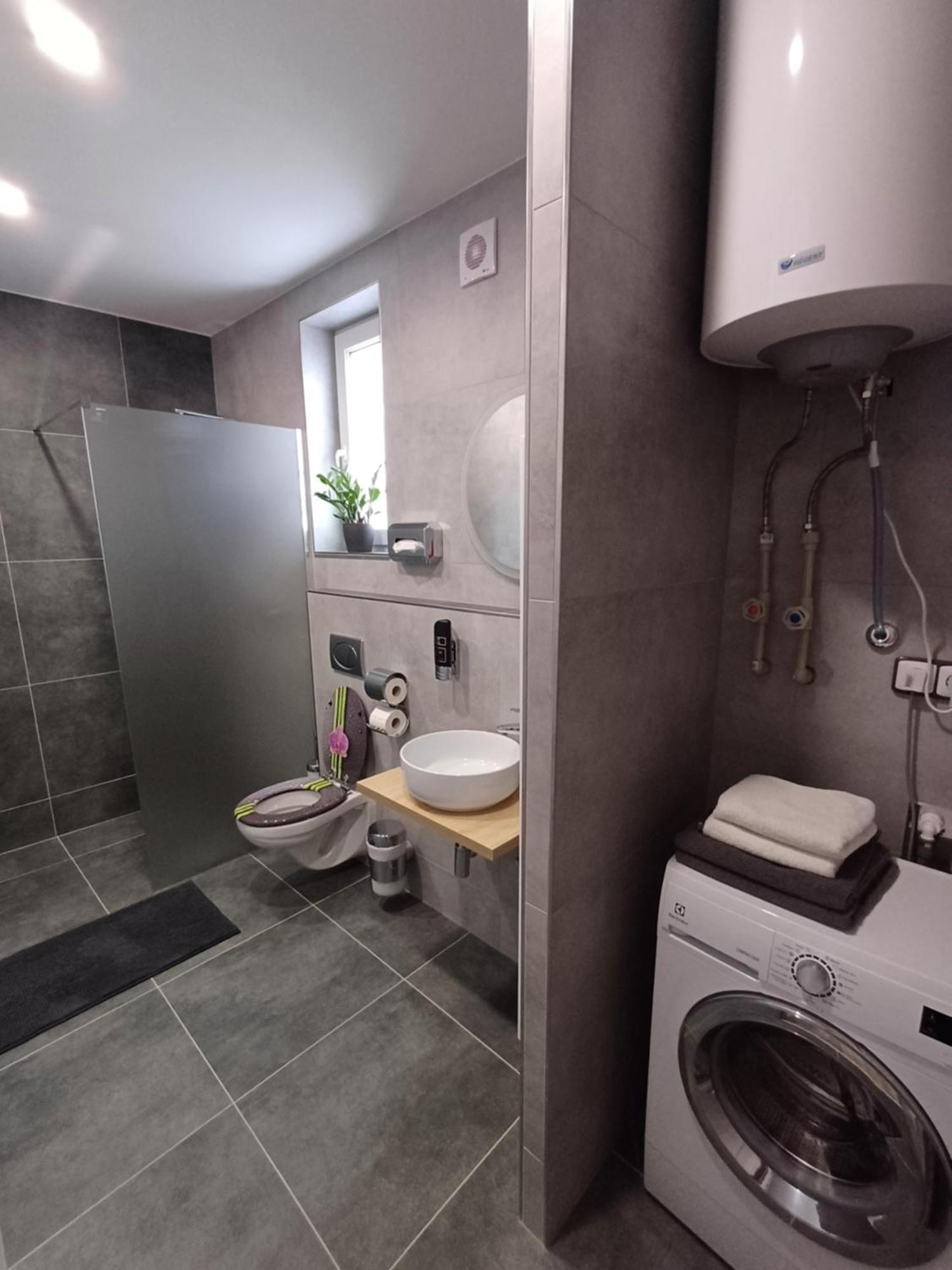 V Centru Zlina S Parkovanim U Domu Apartment *