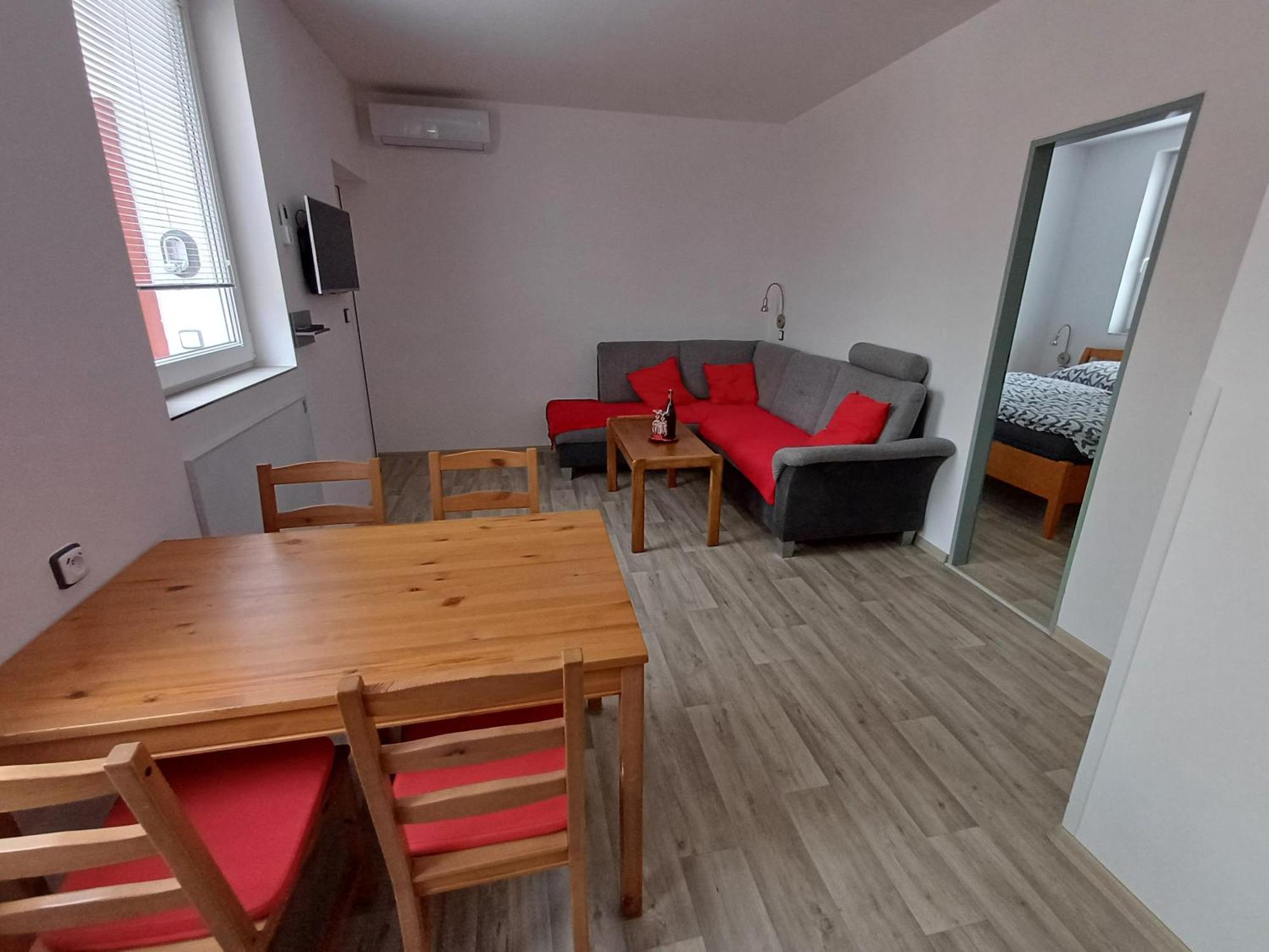 V Centru Zlina S Parkovanim U Domu Apartment *